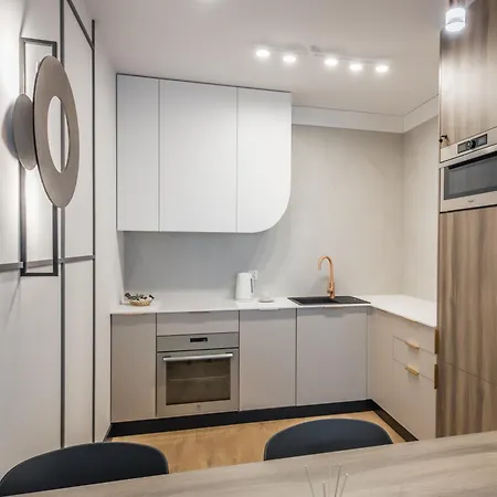 Aperto Centrum 7 Pietro Apartment