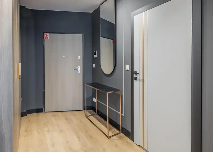 Aperto Centrum 7 Pietro *